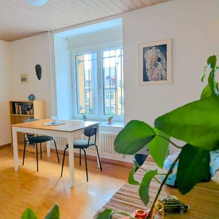 취리히 Urban Retreat - Cozy Studio With Private Patio 아파트 외부 사진