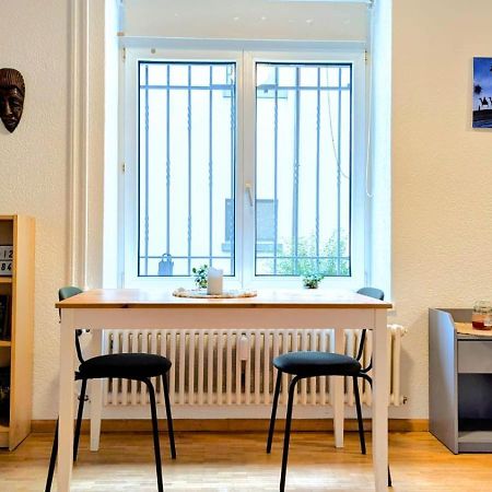 취리히 Urban Retreat - Cozy Studio With Private Patio 아파트 외부 사진