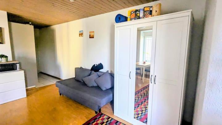 취리히 Urban Retreat - Cozy Studio With Private Patio 아파트 외부 사진